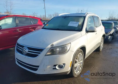 2011 Volkswagen Tiguan Sel z USA, uszkodzony, nr VIN WVGAV7AX3BW534888